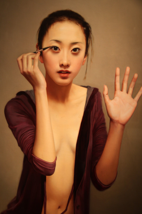 中国写实油画半裸化妆的少女